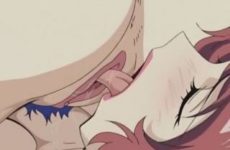 Vidéo hentai hard d'un trio sexuel avec deux lesbiennes