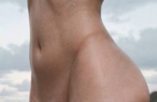 Caresses sexy entre filles par intelligence artificielle