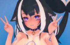 Shylily de Virtual YouTuber perd son soutif en dansant