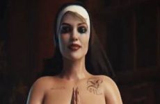 Harley Quinn en provocatrice complètement nue