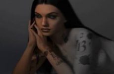 Judy Alvarez nue dans son nouveau look badass