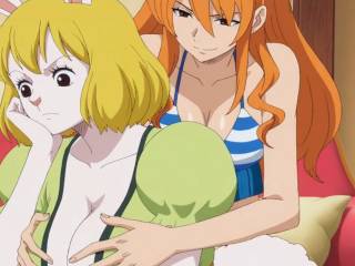 Carrot se fait tripoter les seins par Nami