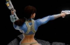 Ella Purnell de Fallout ses gros seins nus à 360°