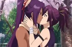 Yoruichi et Yuzuriha deviennent lesbiennes par IA