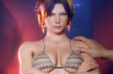 Elle nous fait admirer son bikini avant et arrière