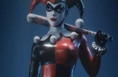Harley Quinn dans sa combinaison moulante