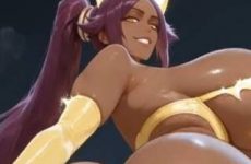 Yoruichi Shihouin avec ses formes généreuses par IA